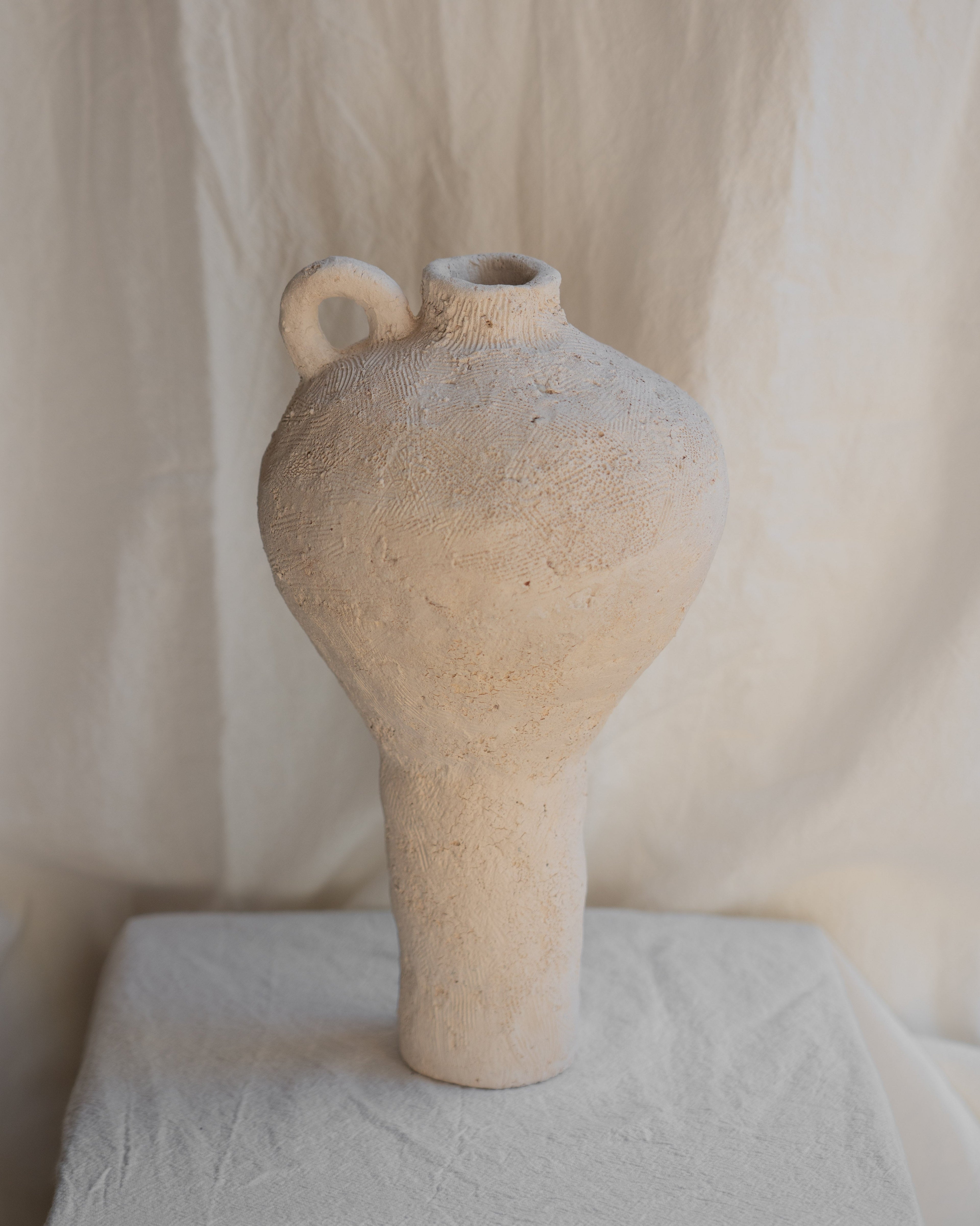 Jarrón linea mediterranea Chamote L una oreja